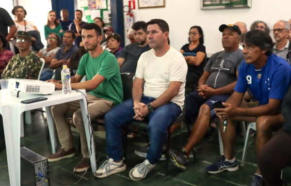 Alex Chiodi visita condomínio Nosso Rancho para acompanhar cobrança de IPTU